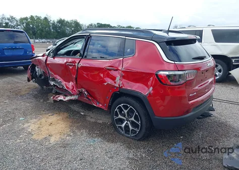 2025 Jeep Compass Limited 4X4 из США, поврежденный, VIN 3C4NJDCN3ST540787